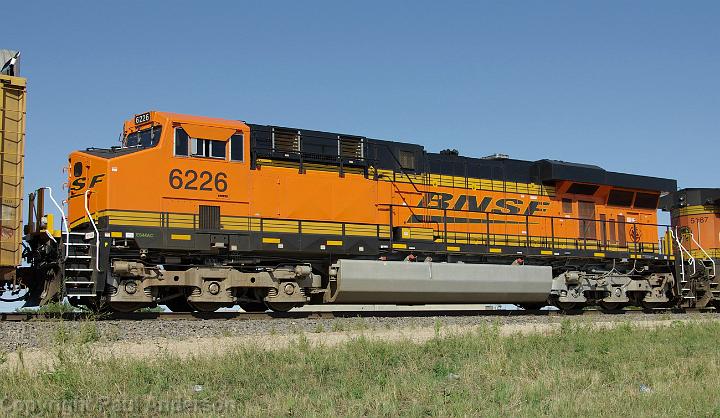 BNSF 6226 - ES44AC.jpg